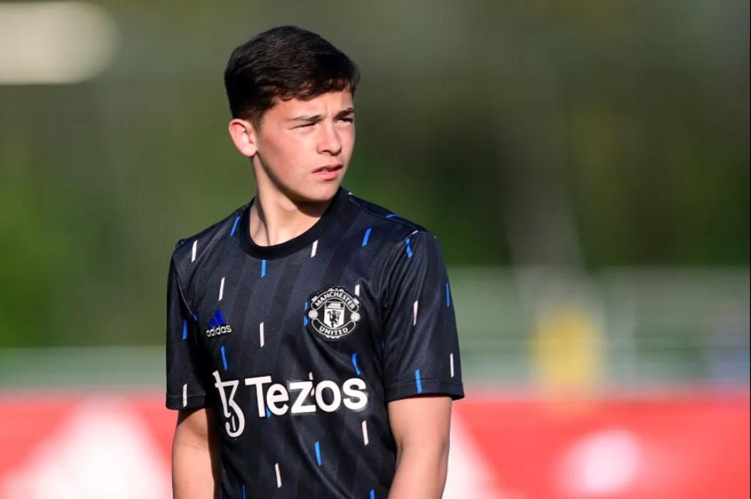 Shea Lacey chuẩn bị ra mắt Manchester United trước khi mùa giải kết thúc